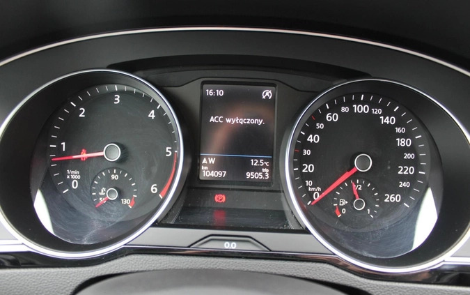 Volkswagen Passat cena 76500 przebieg: 104500, rok produkcji 2019 z Radzyń Podlaski małe 277